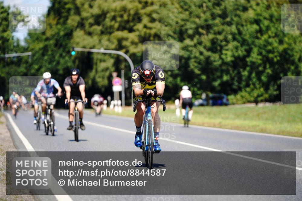 07.09.2025 - 19. Norderstedt Triathlon Michael Burmester http://msf.ph/oto/8844587 07.09.2025 13:10:15 Radfahren 331 meine-sportfotos.de