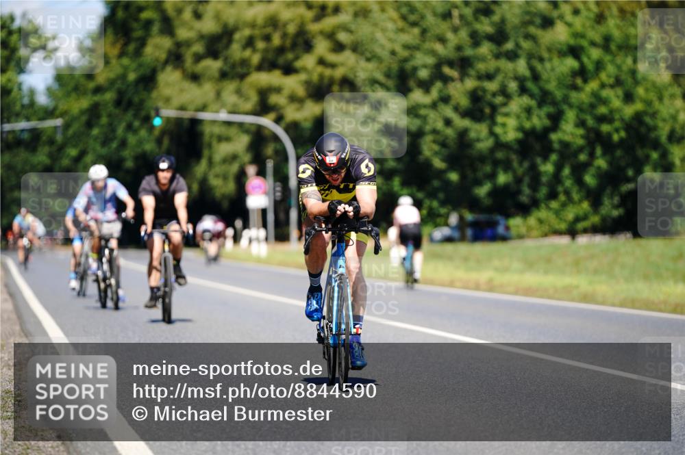 07.09.2025 - 19. Norderstedt Triathlon Michael Burmester http://msf.ph/oto/8844590 07.09.2025 13:10:16 Radfahren 331 meine-sportfotos.de