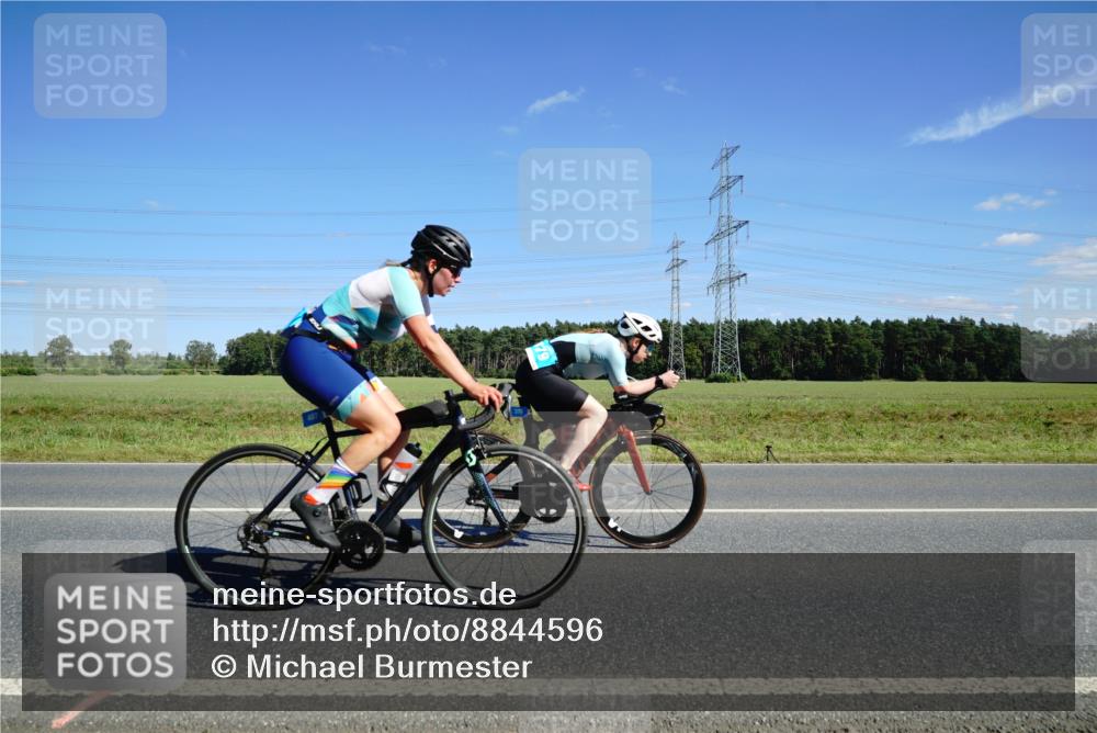 07.09.2025 - 19. Norderstedt Triathlon Michael Burmester http://msf.ph/oto/8844596 07.09.2025 14:51:44 Radfahren 379, 407, 982 meine-sportfotos.de