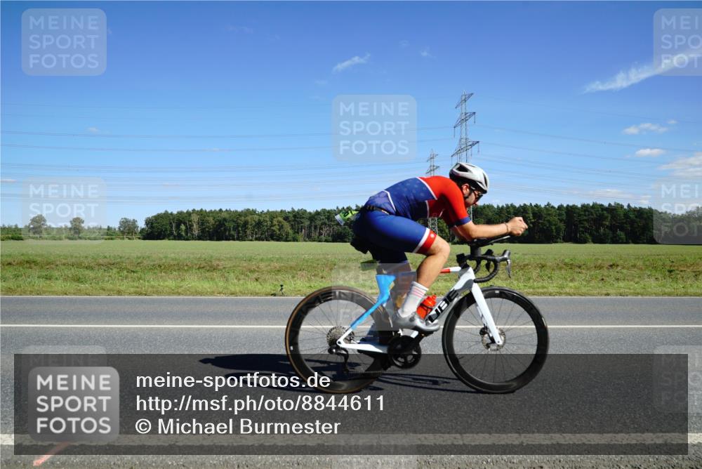07.09.2025 - 19. Norderstedt Triathlon Michael Burmester http://msf.ph/oto/8844611 07.09.2025 14:51:53 Radfahren 896, 1496 meine-sportfotos.de