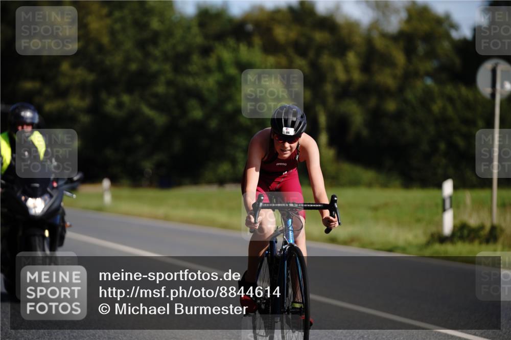 07.09.2025 - 19. Norderstedt Triathlon Michael Burmester http://msf.ph/oto/8844614 07.09.2025 10:37:54 Radfahren 68, 86, 648, 1112 meine-sportfotos.de