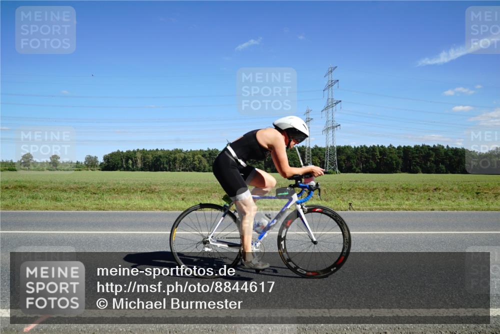 07.09.2025 - 19. Norderstedt Triathlon Michael Burmester http://msf.ph/oto/8844617 07.09.2025 14:51:57 Radfahren 462, 896 meine-sportfotos.de