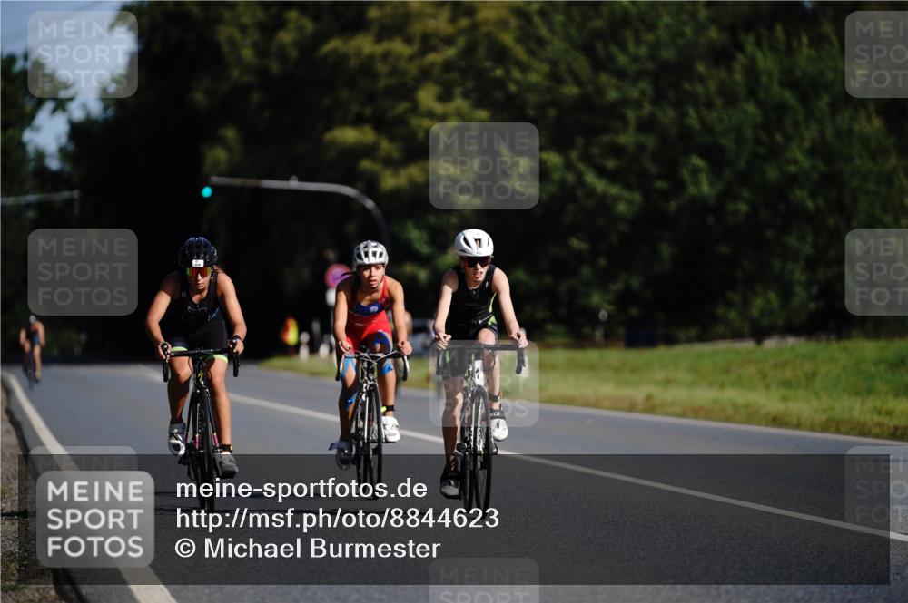 07.09.2025 - 19. Norderstedt Triathlon Michael Burmester http://msf.ph/oto/8844623 07.09.2025 10:38:21 Radfahren 112, 672, 690 meine-sportfotos.de