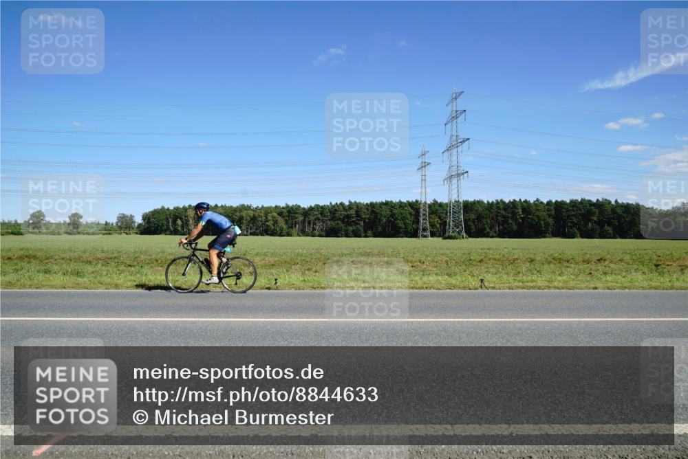 07.09.2025 - 19. Norderstedt Triathlon Michael Burmester http://msf.ph/oto/8844633 07.09.2025 14:52:24 Radfahren 420, 428, 1434, 1486 meine-sportfotos.de