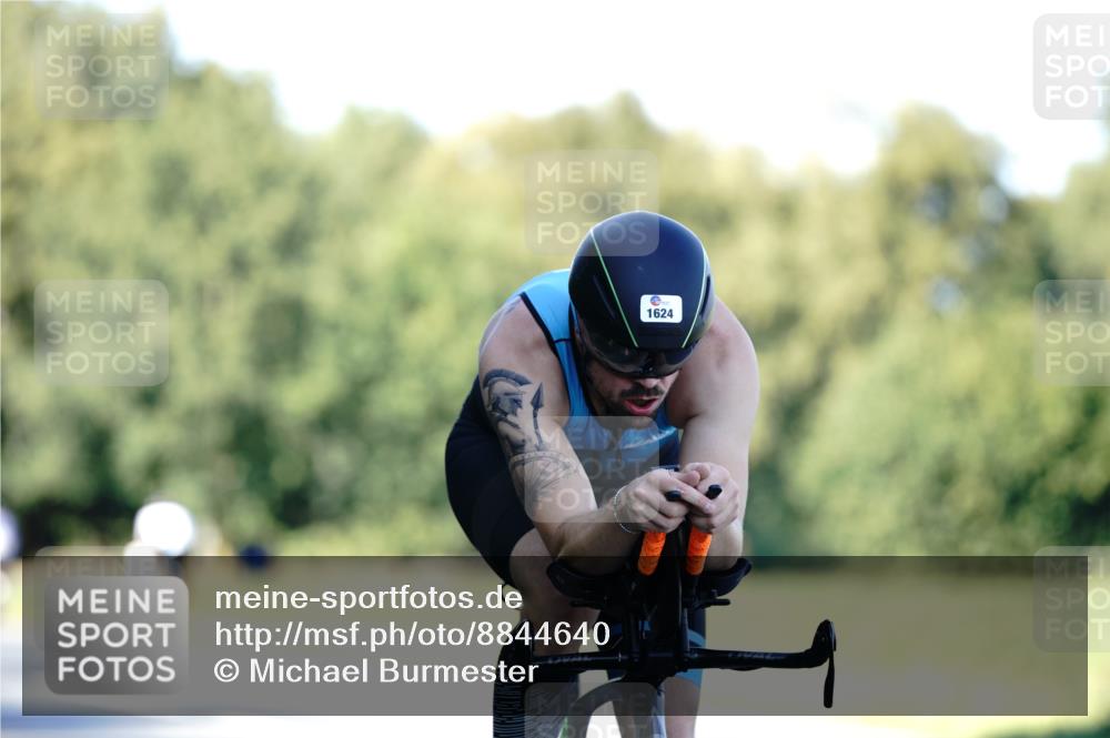 07.09.2025 - 19. Norderstedt Triathlon Michael Burmester http://msf.ph/oto/8844640 07.09.2025 16:01:20 Radfahren 1604, 1624 meine-sportfotos.de