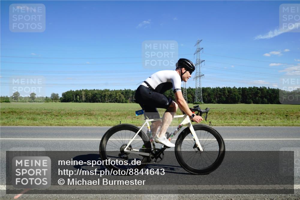 07.09.2025 - 19. Norderstedt Triathlon Michael Burmester http://msf.ph/oto/8844643 07.09.2025 14:52:26 Radfahren 420, 428, 1434, 1486, 1502 meine-sportfotos.de