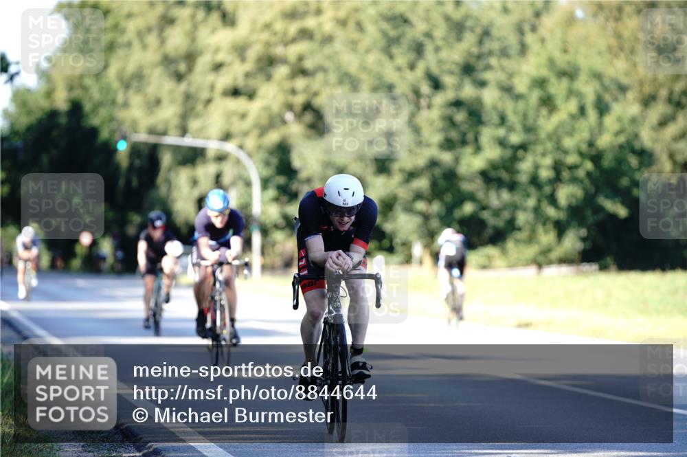 07.09.2025 - 19. Norderstedt Triathlon Michael Burmester http://msf.ph/oto/8844644 07.09.2025 16:01:25 Radfahren 397, 523, 909 meine-sportfotos.de