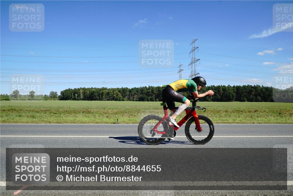 07.09.2025 - 19. Norderstedt Triathlon Michael Burmester http://msf.ph/oto/8844655 07.09.2025 14:52:28 Radfahren 364, 420, 428, 1434, 1486, 1502 meine-sportfotos.de