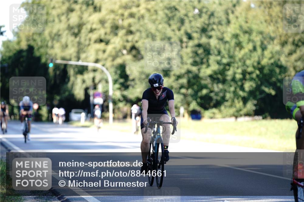 07.09.2025 - 19. Norderstedt Triathlon Michael Burmester http://msf.ph/oto/8844661 07.09.2025 16:01:28 Radfahren 397, 523, 909, 1059 meine-sportfotos.de