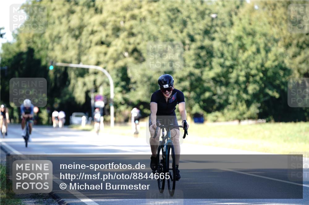 07.09.2025 - 19. Norderstedt Triathlon Michael Burmester http://msf.ph/oto/8844665 07.09.2025 16:01:28 Radfahren 397, 523, 909, 1059 meine-sportfotos.de