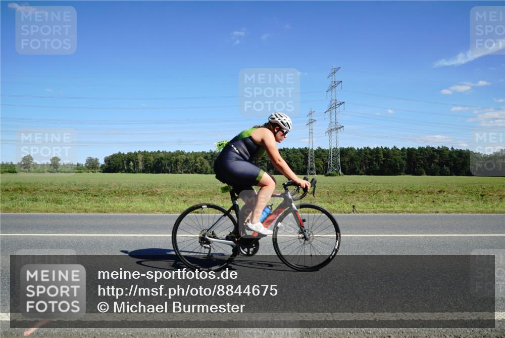 07.09.2025 - 19. Norderstedt Triathlon Michael Burmester http://msf.ph/oto/8844675 07.09.2025 14:52:47 Radfahren 453 meine-sportfotos.de