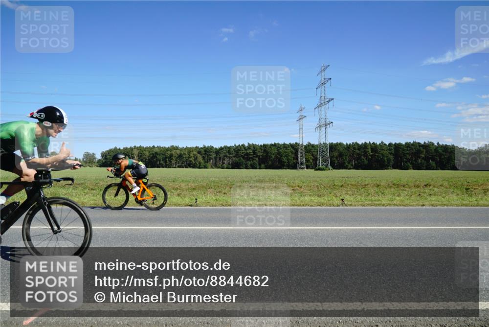 07.09.2025 - 19. Norderstedt Triathlon Michael Burmester http://msf.ph/oto/8844682 07.09.2025 14:52:57 Radfahren 444, 1488 meine-sportfotos.de