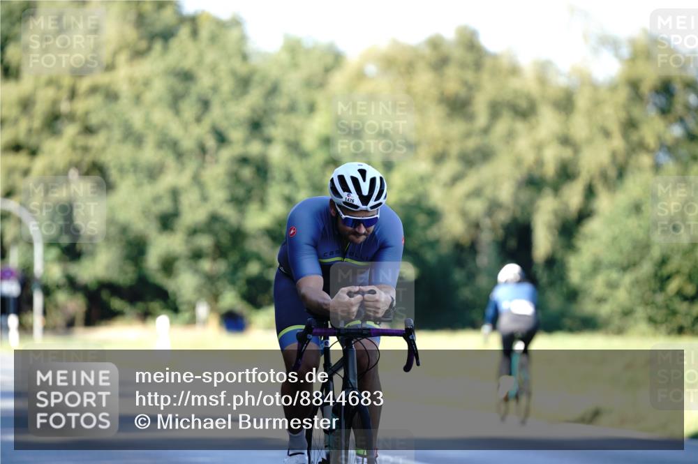 07.09.2025 - 19. Norderstedt Triathlon Michael Burmester http://msf.ph/oto/8844683 07.09.2025 16:01:32 Radfahren 1059, 1476 meine-sportfotos.de