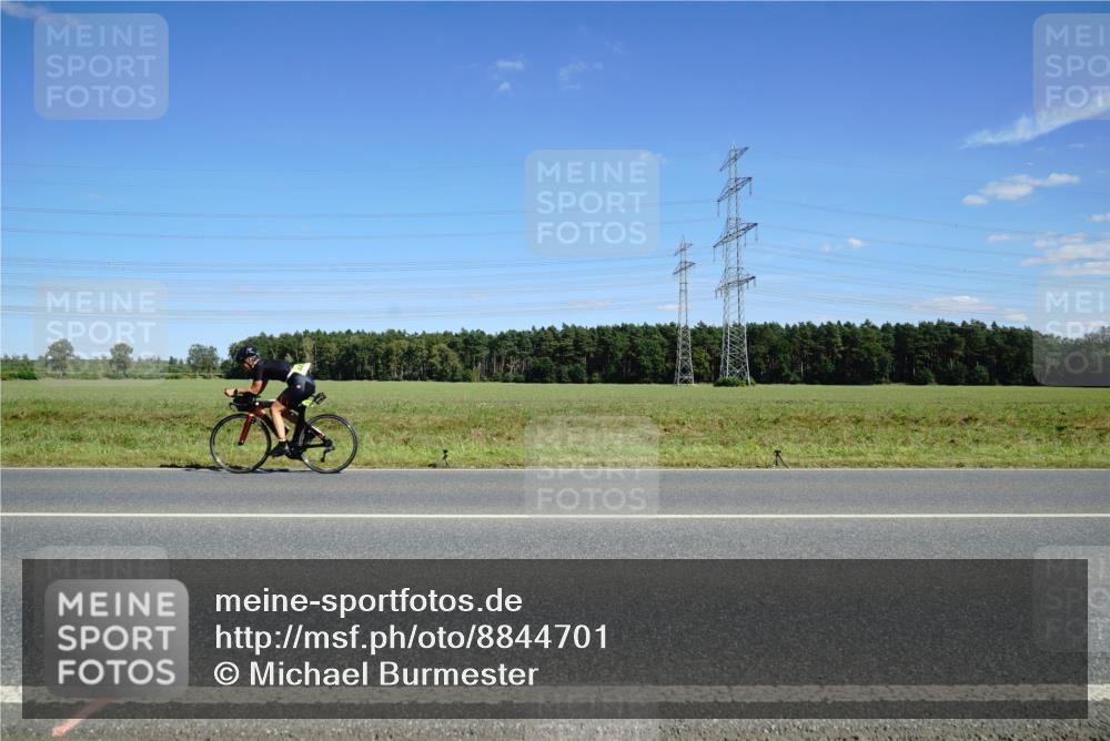 07.09.2025 - 19. Norderstedt Triathlon Michael Burmester http://msf.ph/oto/8844701 07.09.2025 14:53:05 Radfahren  meine-sportfotos.de