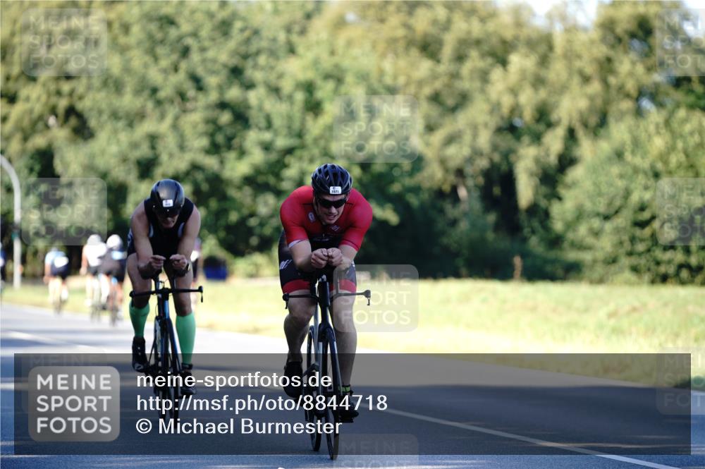 07.09.2025 - 19. Norderstedt Triathlon Michael Burmester http://msf.ph/oto/8844718 07.09.2025 16:01:42 Radfahren 910, 941, 1571 meine-sportfotos.de