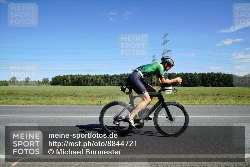 07.09.2025 - 19. Norderstedt Triathlon Michael Burmester http://msf.ph/oto/8844721 07.09.2025 14:53:16 Radfahren 1491 meine-sportfotos.de