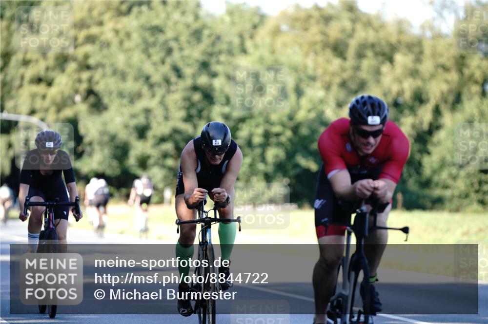 07.09.2025 - 19. Norderstedt Triathlon Michael Burmester http://msf.ph/oto/8844722 07.09.2025 16:01:42 Radfahren 910, 941, 1571 meine-sportfotos.de