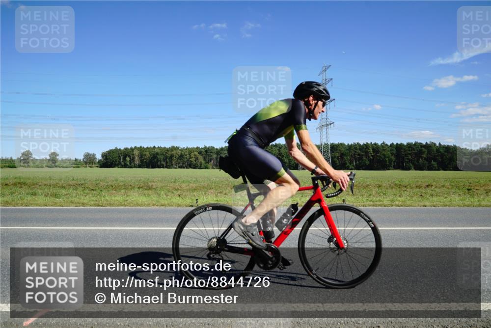 07.09.2025 - 19. Norderstedt Triathlon Michael Burmester http://msf.ph/oto/8844726 07.09.2025 14:53:20 Radfahren 1483 meine-sportfotos.de