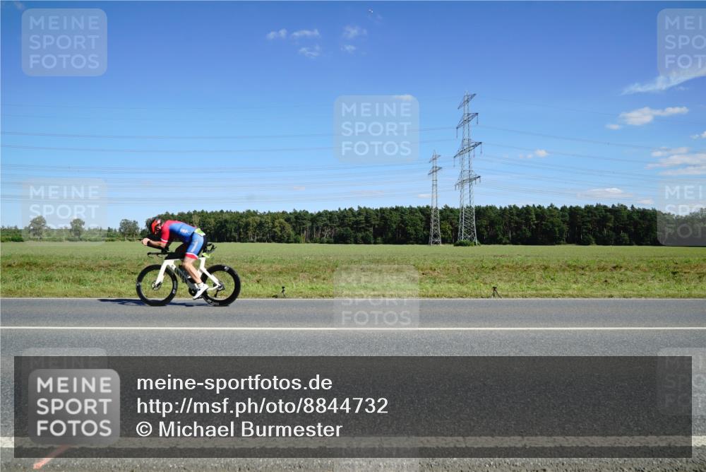 07.09.2025 - 19. Norderstedt Triathlon Michael Burmester http://msf.ph/oto/8844732 07.09.2025 14:53:32 Radfahren  meine-sportfotos.de