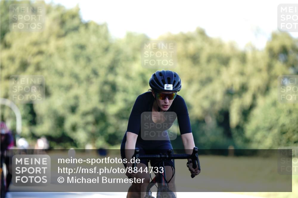 07.09.2025 - 19. Norderstedt Triathlon Michael Burmester http://msf.ph/oto/8844733 07.09.2025 16:01:44 Radfahren 910, 941, 1047, 1571 meine-sportfotos.de
