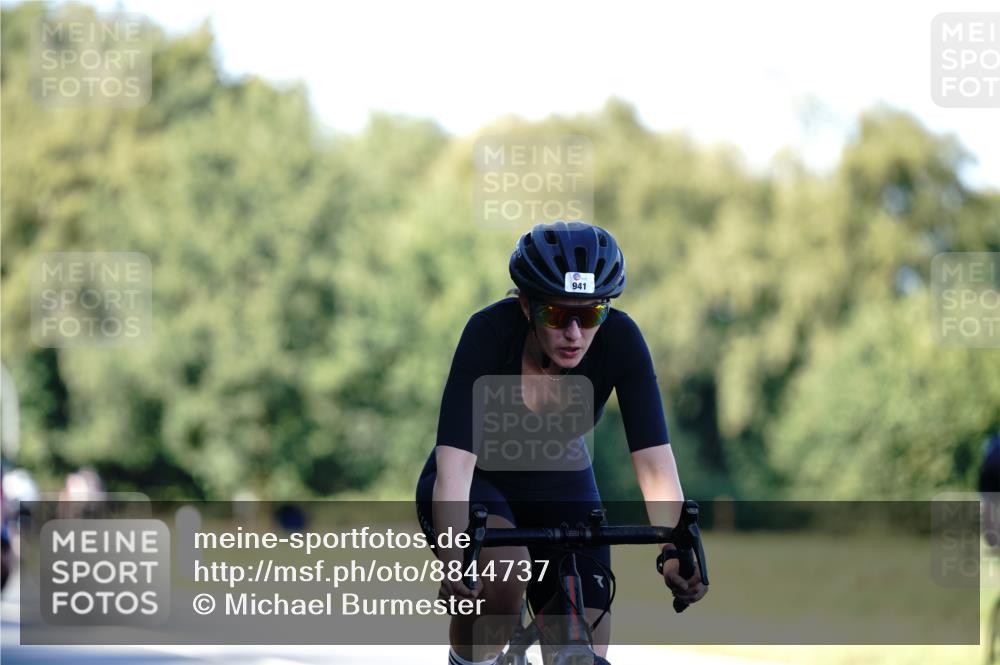 07.09.2025 - 19. Norderstedt Triathlon Michael Burmester http://msf.ph/oto/8844737 07.09.2025 16:01:44 Radfahren 910, 941, 1047, 1571 meine-sportfotos.de