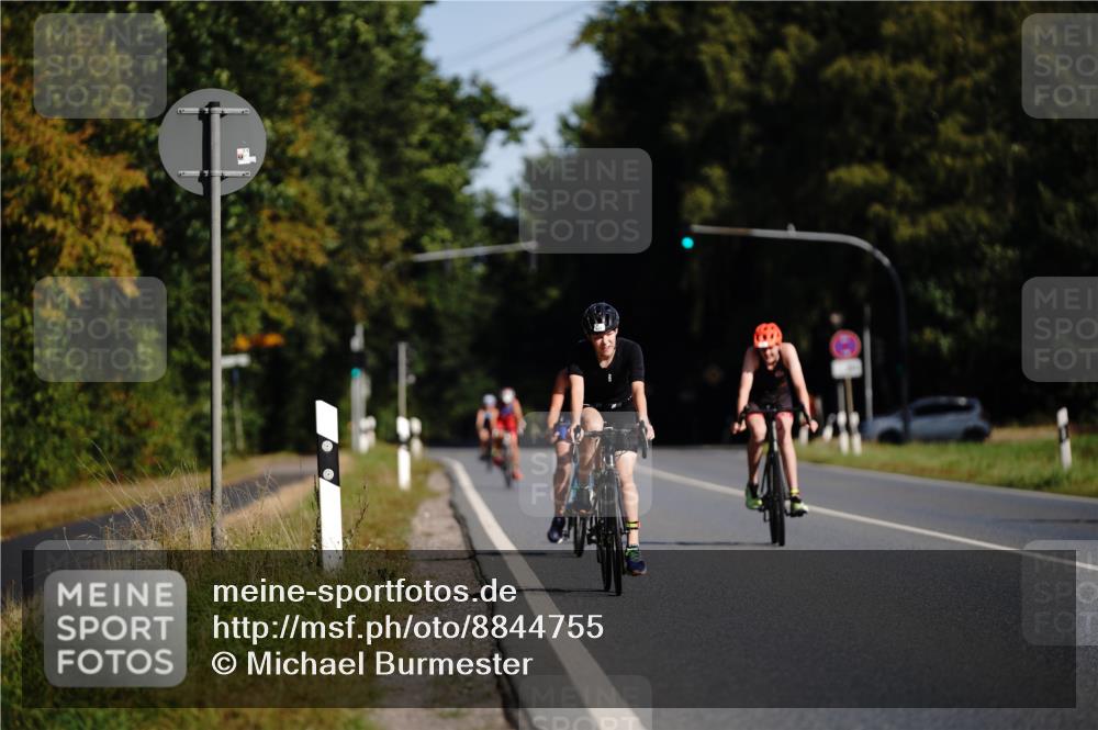07.09.2025 - 19. Norderstedt Triathlon Michael Burmester http://msf.ph/oto/8844755 07.09.2025 10:40:14 Radfahren 637 meine-sportfotos.de