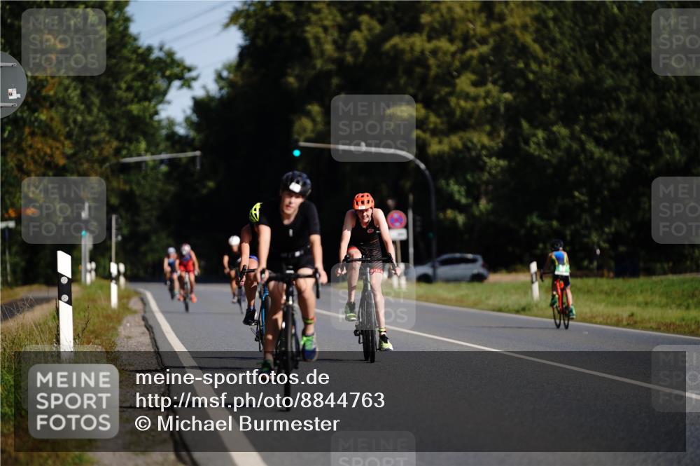 07.09.2025 - 19. Norderstedt Triathlon Michael Burmester http://msf.ph/oto/8844763 07.09.2025 10:40:15 Radfahren 637 meine-sportfotos.de