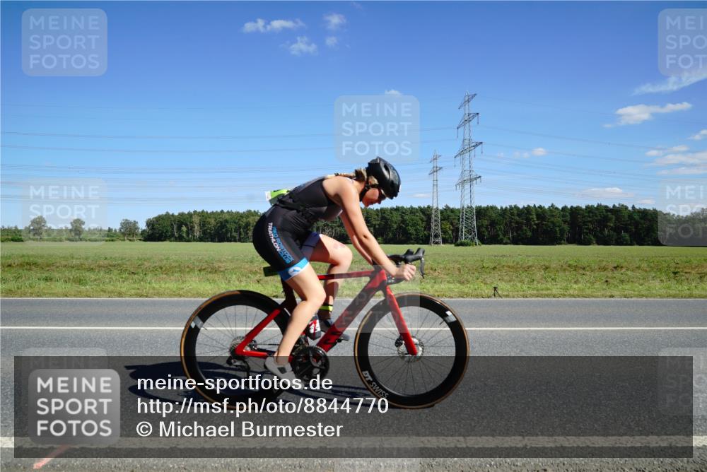 07.09.2025 - 19. Norderstedt Triathlon Michael Burmester http://msf.ph/oto/8844770 07.09.2025 14:54:01 Radfahren 449 meine-sportfotos.de