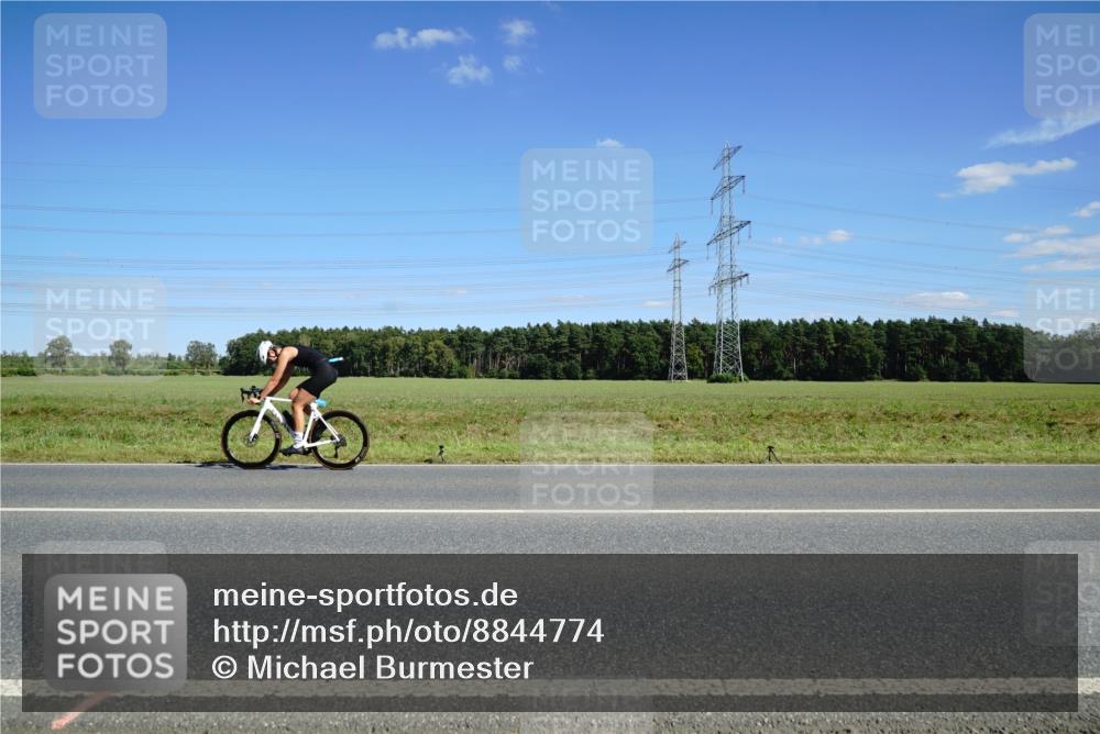 07.09.2025 - 19. Norderstedt Triathlon Michael Burmester http://msf.ph/oto/8844774 07.09.2025 14:54:04 Radfahren 449 meine-sportfotos.de