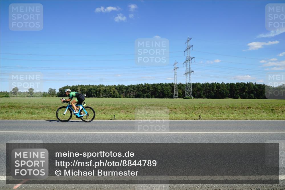 07.09.2025 - 19. Norderstedt Triathlon Michael Burmester http://msf.ph/oto/8844789 07.09.2025 14:54:09 Radfahren 427 meine-sportfotos.de