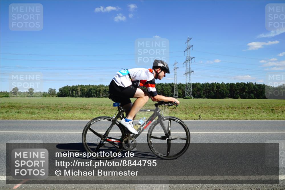 07.09.2025 - 19. Norderstedt Triathlon Michael Burmester http://msf.ph/oto/8844795 07.09.2025 14:54:11 Radfahren 427 meine-sportfotos.de