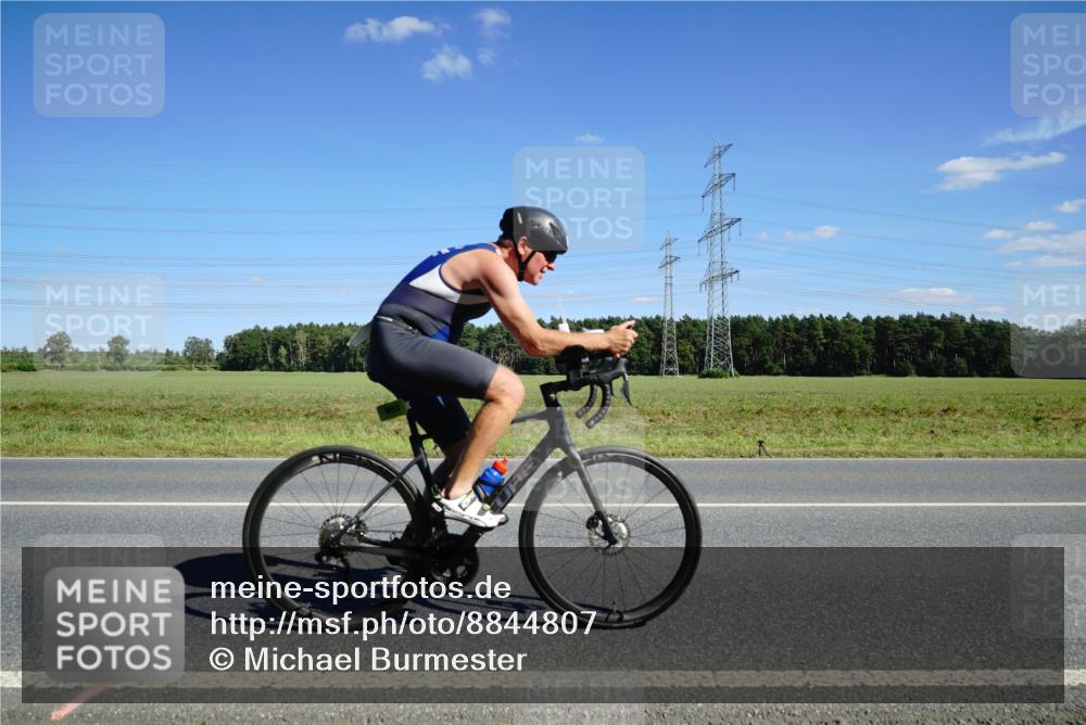 07.09.2025 - 19. Norderstedt Triathlon Michael Burmester http://msf.ph/oto/8844807 07.09.2025 14:54:22 Radfahren 963, 1012 meine-sportfotos.de