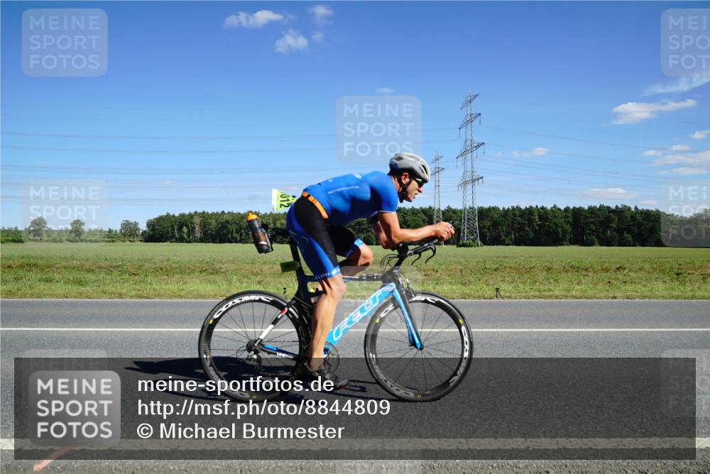 07.09.2025 - 19. Norderstedt Triathlon Michael Burmester http://msf.ph/oto/8844809 07.09.2025 14:54:23 Radfahren 963, 1012 meine-sportfotos.de