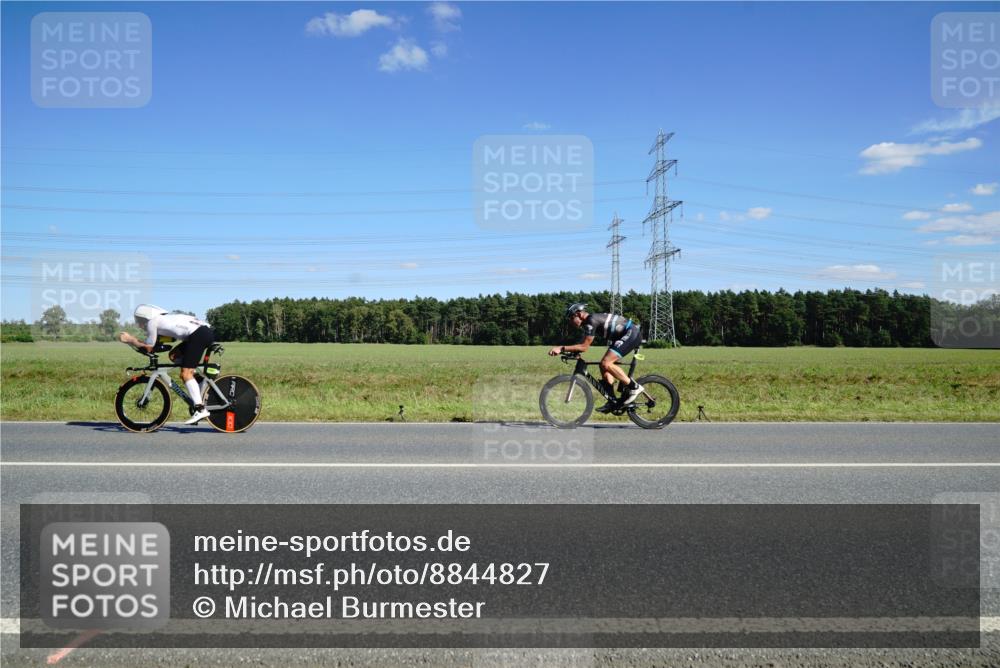 07.09.2025 - 19. Norderstedt Triathlon Michael Burmester http://msf.ph/oto/8844827 07.09.2025 14:54:31 Radfahren 452 meine-sportfotos.de