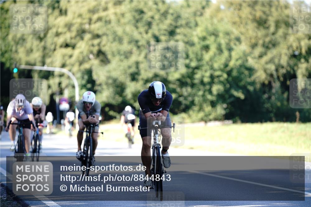 07.09.2025 - 19. Norderstedt Triathlon Michael Burmester http://msf.ph/oto/8844843 07.09.2025 16:02:02 Radfahren 512, 1565, 1570, 1610 meine-sportfotos.de