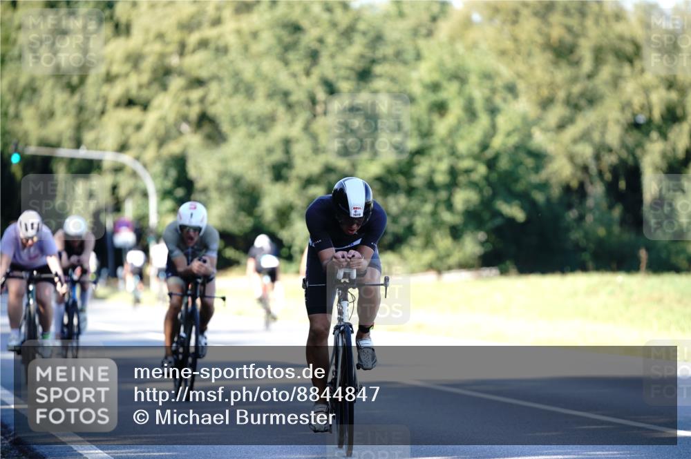 07.09.2025 - 19. Norderstedt Triathlon Michael Burmester http://msf.ph/oto/8844847 07.09.2025 16:02:03 Radfahren 512, 550, 944, 1565, 1610 meine-sportfotos.de