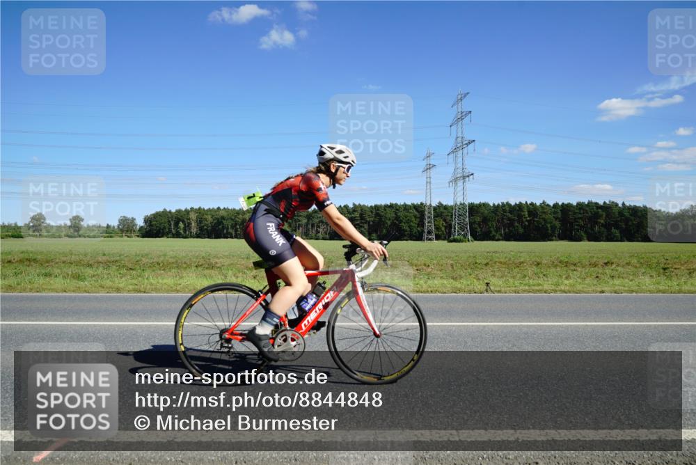 07.09.2025 - 19. Norderstedt Triathlon Michael Burmester http://msf.ph/oto/8844848 07.09.2025 14:54:37 Radfahren 391, 437, 474, 1503 meine-sportfotos.de
