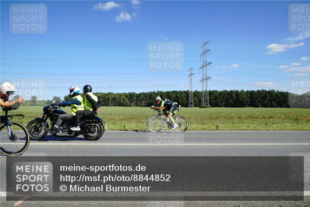 07.09.2025 - 19. Norderstedt Triathlon Michael Burmester http://msf.ph/oto/8844852 07.09.2025 14:54:38 Radfahren 391, 437, 474, 1503 meine-sportfotos.de