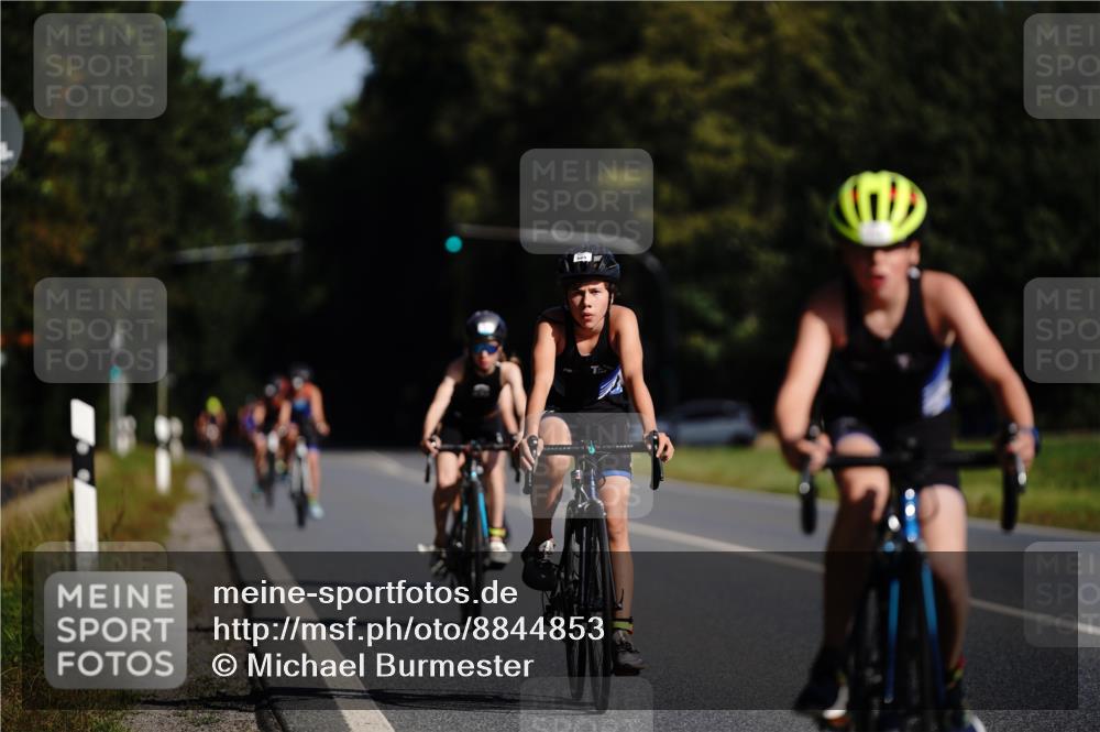 07.09.2025 - 19. Norderstedt Triathlon Michael Burmester http://msf.ph/oto/8844853 07.09.2025 10:40:58 Radfahren 89, 114, 668, 669 meine-sportfotos.de