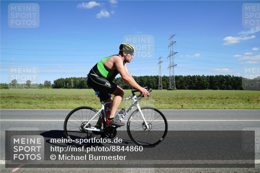 07.09.2025 - 19. Norderstedt Triathlon Michael Burmester http://msf.ph/oto/8844860 07.09.2025 14:54:39 Radfahren 391, 437, 1503 meine-sportfotos.de