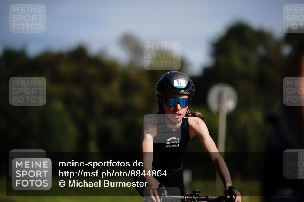 07.09.2025 - 19. Norderstedt Triathlon Michael Burmester http://msf.ph/oto/8844864 07.09.2025 10:41:01 Radfahren 57, 70, 89, 114, 669 meine-sportfotos.de