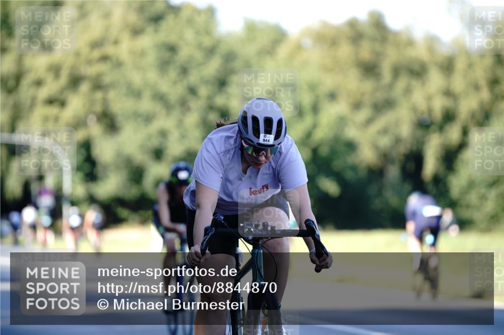 07.09.2025 - 19. Norderstedt Triathlon Michael Burmester http://msf.ph/oto/8844870 07.09.2025 16:02:05 Radfahren 512, 550, 944, 1044, 1610 meine-sportfotos.de