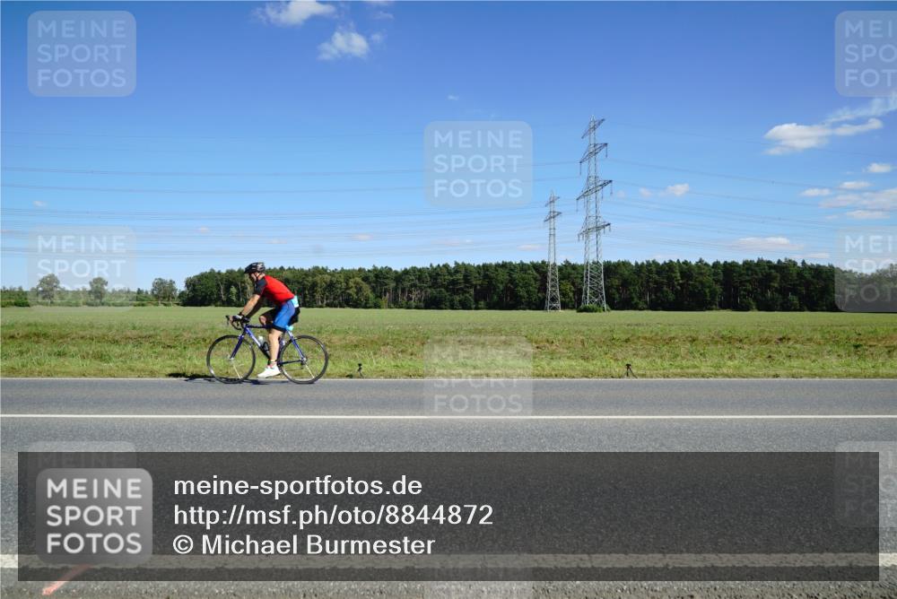 07.09.2025 - 19. Norderstedt Triathlon Michael Burmester http://msf.ph/oto/8844872 07.09.2025 14:54:52 Radfahren  meine-sportfotos.de