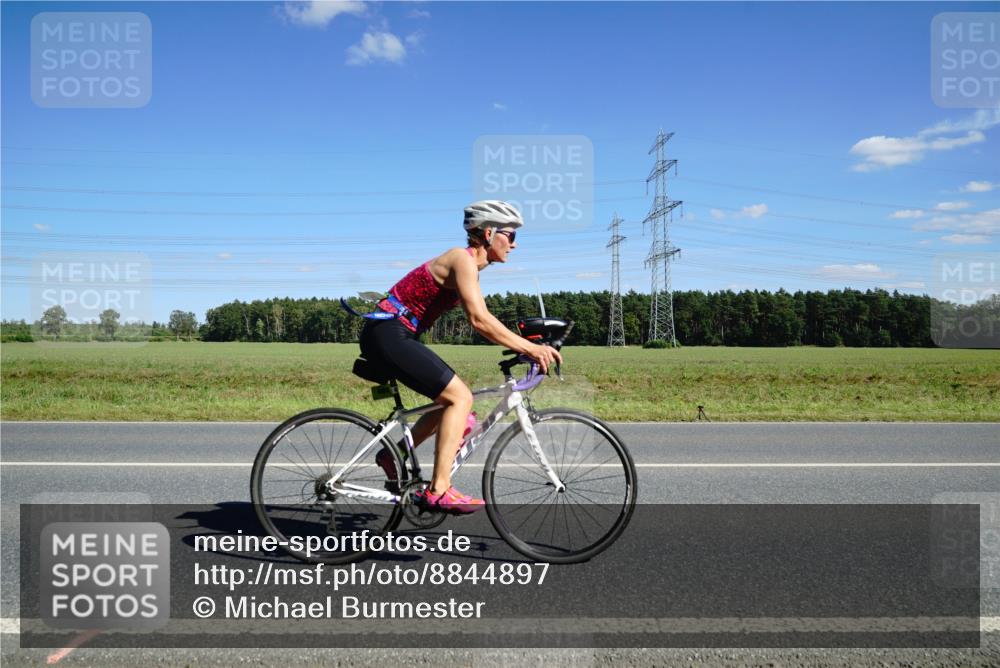 07.09.2025 - 19. Norderstedt Triathlon Michael Burmester http://msf.ph/oto/8844897 07.09.2025 14:55:00 Radfahren 454, 463, 464 meine-sportfotos.de