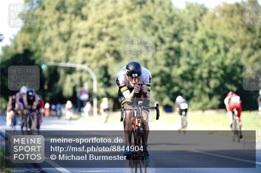 07.09.2025 - 19. Norderstedt Triathlon Michael Burmester http://msf.ph/oto/8844904 07.09.2025 16:02:20 Radfahren 431, 502, 1050, 1587 meine-sportfotos.de