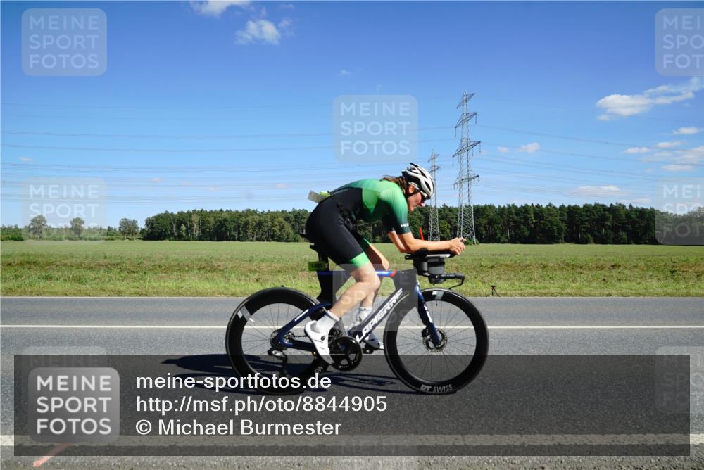 07.09.2025 - 19. Norderstedt Triathlon Michael Burmester http://msf.ph/oto/8844905 07.09.2025 14:55:11 Radfahren 1495 meine-sportfotos.de