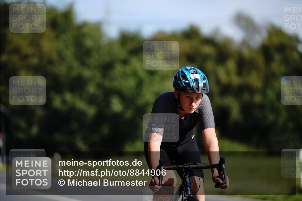 07.09.2025 - 19. Norderstedt Triathlon Michael Burmester http://msf.ph/oto/8844906 07.09.2025 10:41:19 Radfahren 58, 76, 638 meine-sportfotos.de