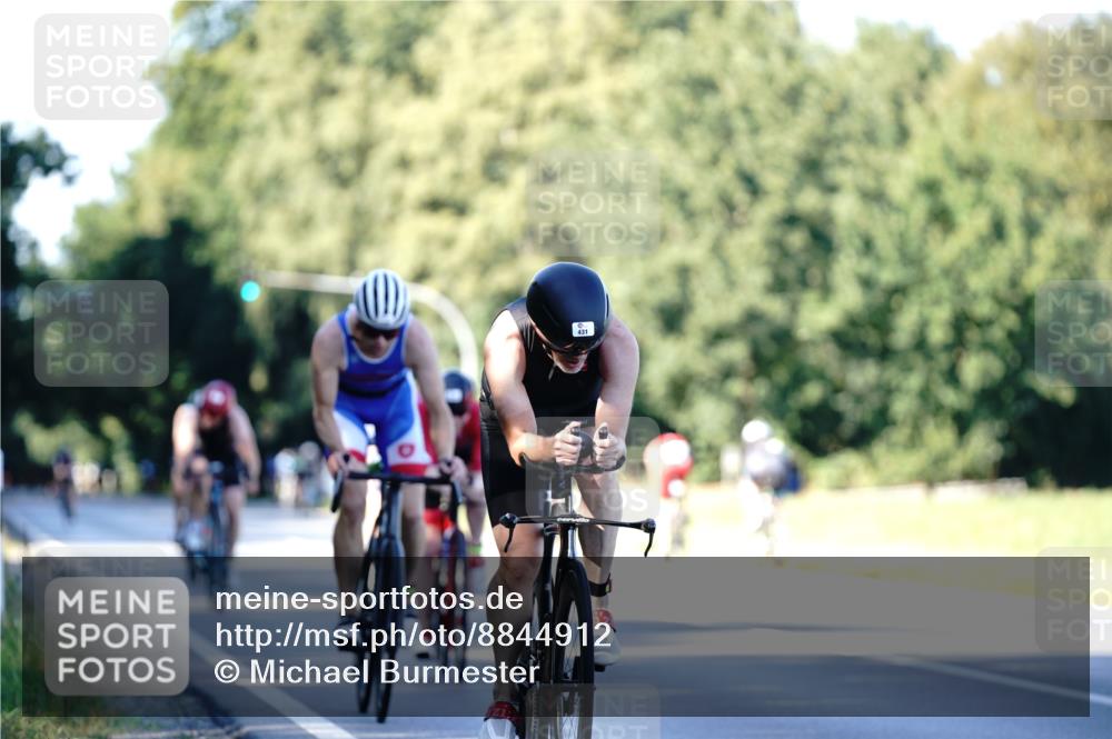 07.09.2025 - 19. Norderstedt Triathlon Michael Burmester http://msf.ph/oto/8844912 07.09.2025 16:02:22 Radfahren 431, 502, 1060, 1587, 1595 meine-sportfotos.de