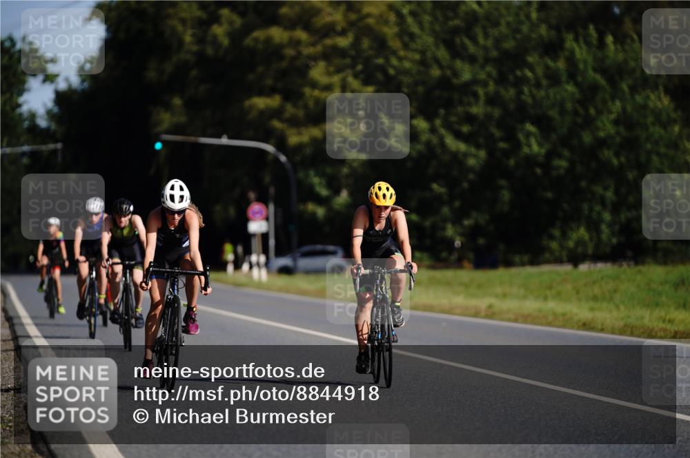 07.09.2025 - 19. Norderstedt Triathlon Michael Burmester http://msf.ph/oto/8844918 07.09.2025 10:41:28 Radfahren 104, 126, 643, 683 meine-sportfotos.de