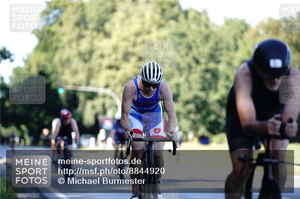 07.09.2025 - 19. Norderstedt Triathlon Michael Burmester http://msf.ph/oto/8844920 07.09.2025 16:02:23 Radfahren 431, 1060, 1076, 1587, 1595 meine-sportfotos.de